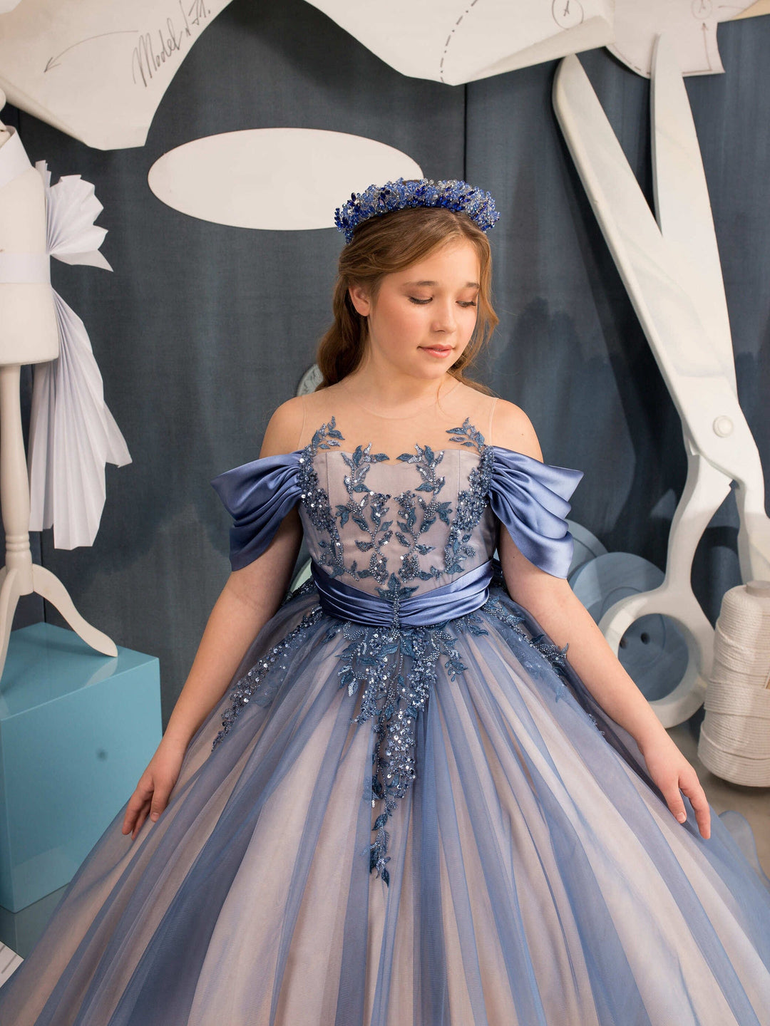 Sunnypetal Flower Girls Princess Pageant Dreses Puffy Multi-Layer Tulle Ball Gown with Bow