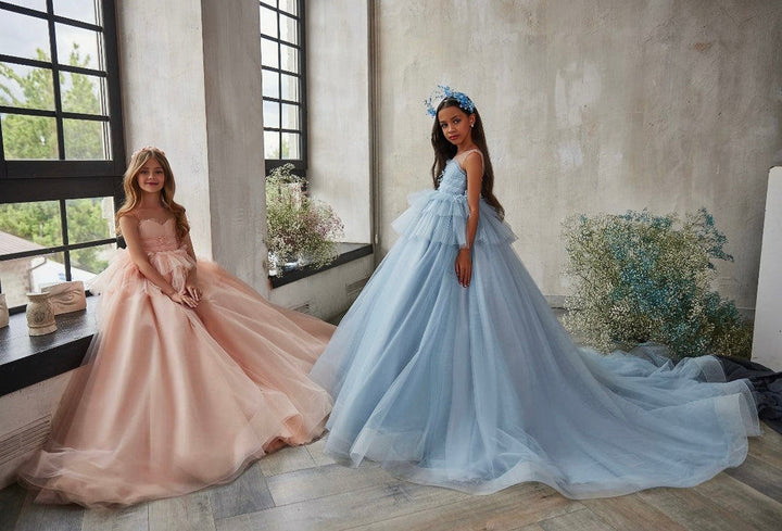 Sunnypetal Heart-Shaped Corset Flower Girl Dress with Tiered Peplum and Cathedral Train