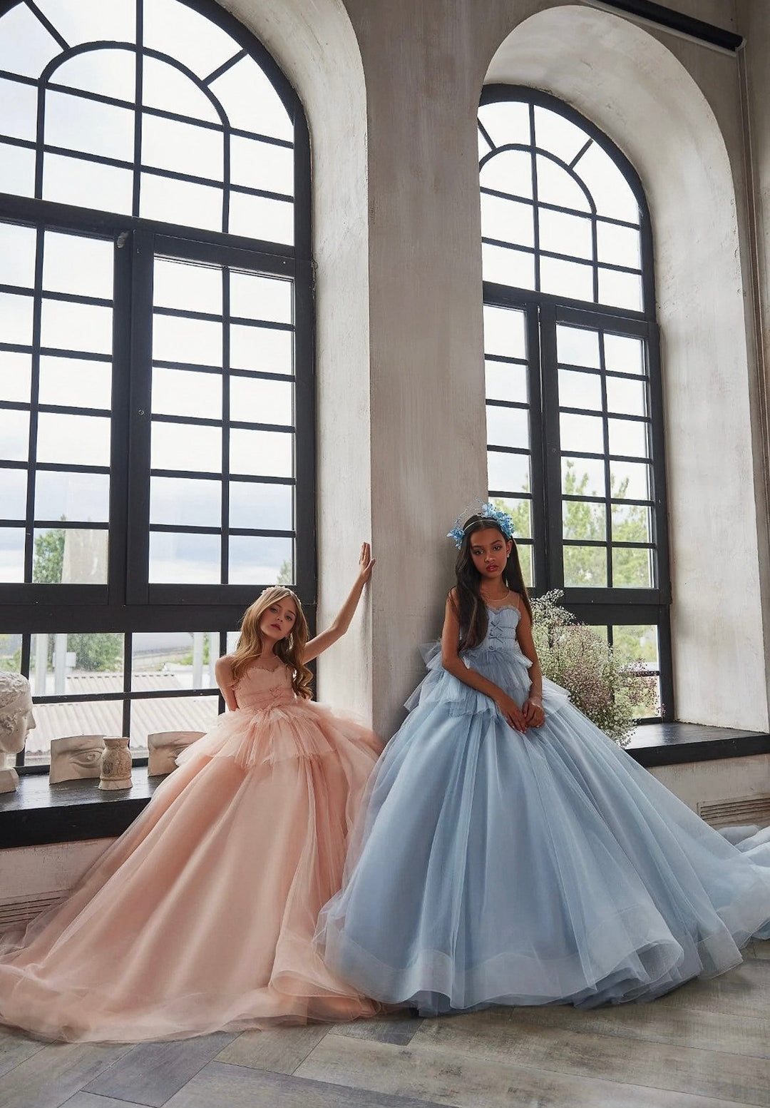 Sunnypetal Heart-Shaped Corset Flower Girl Dress with Tiered Peplum and Cathedral Train