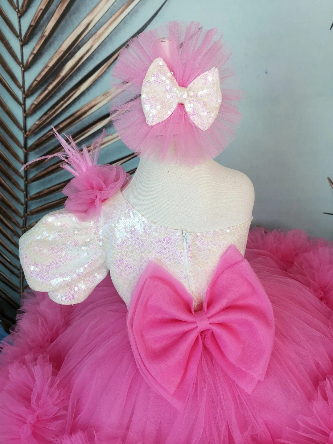 Sunnypetal Hot Pink Knee-Length Tulle Flower Girl Dresses Baby Girl Birthday Prom Gown