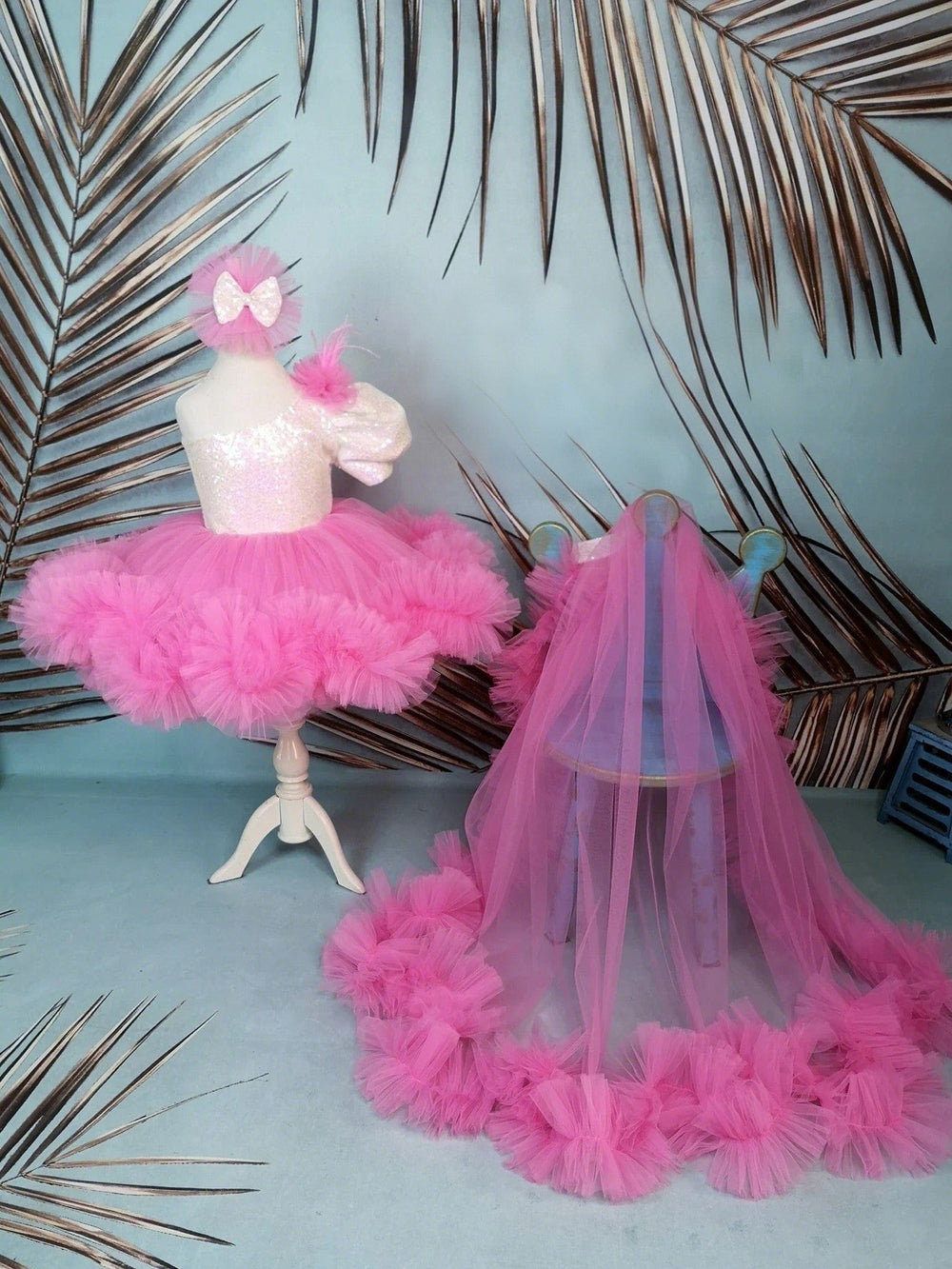 Sunnypetal Hot Pink Knee-Length Tulle Flower Girl Dresses Baby Girl Birthday Prom Gown