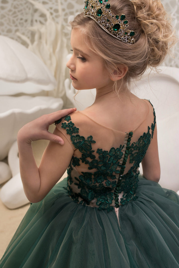 Sunnypetal Hunter Green Floral Appliques Long Princess Multi-Layer Tulle Flower Girl Dress with Train