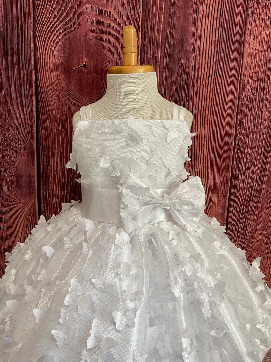 Sunnypetal Ivory Off-Shoulder 3D Butterfly Tulle Flower Girl Modern Communion Dress
