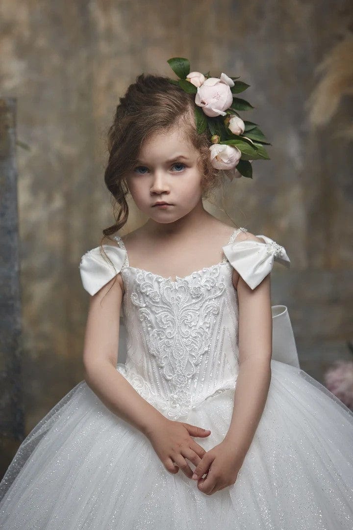 Sunnypetal Ivory Tulle Flower Girl Dresses Wedding Gown with Satin Bow Shoulders
