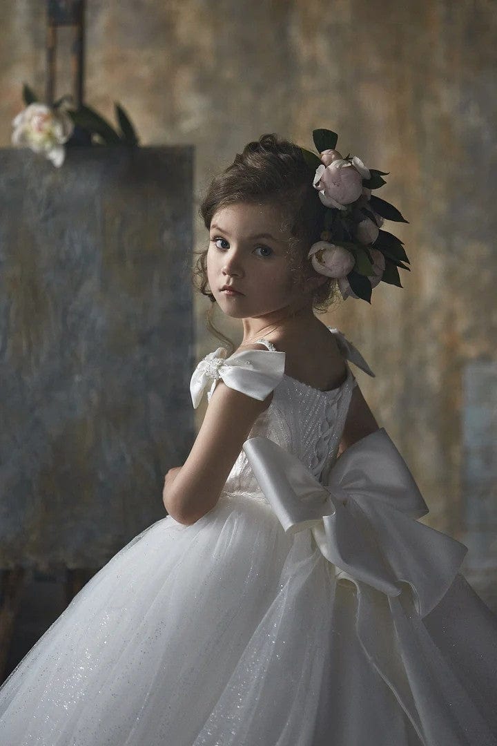 Sunnypetal Ivory Tulle Flower Girl Dresses Wedding Gown with Satin Bow Shoulders