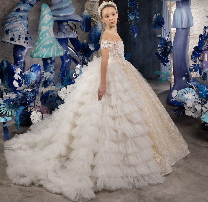 Sunnypetal Layers of White Tulle Lace Flower Girl Dress Short Sleeves Appliques Sequins Pageant Dress