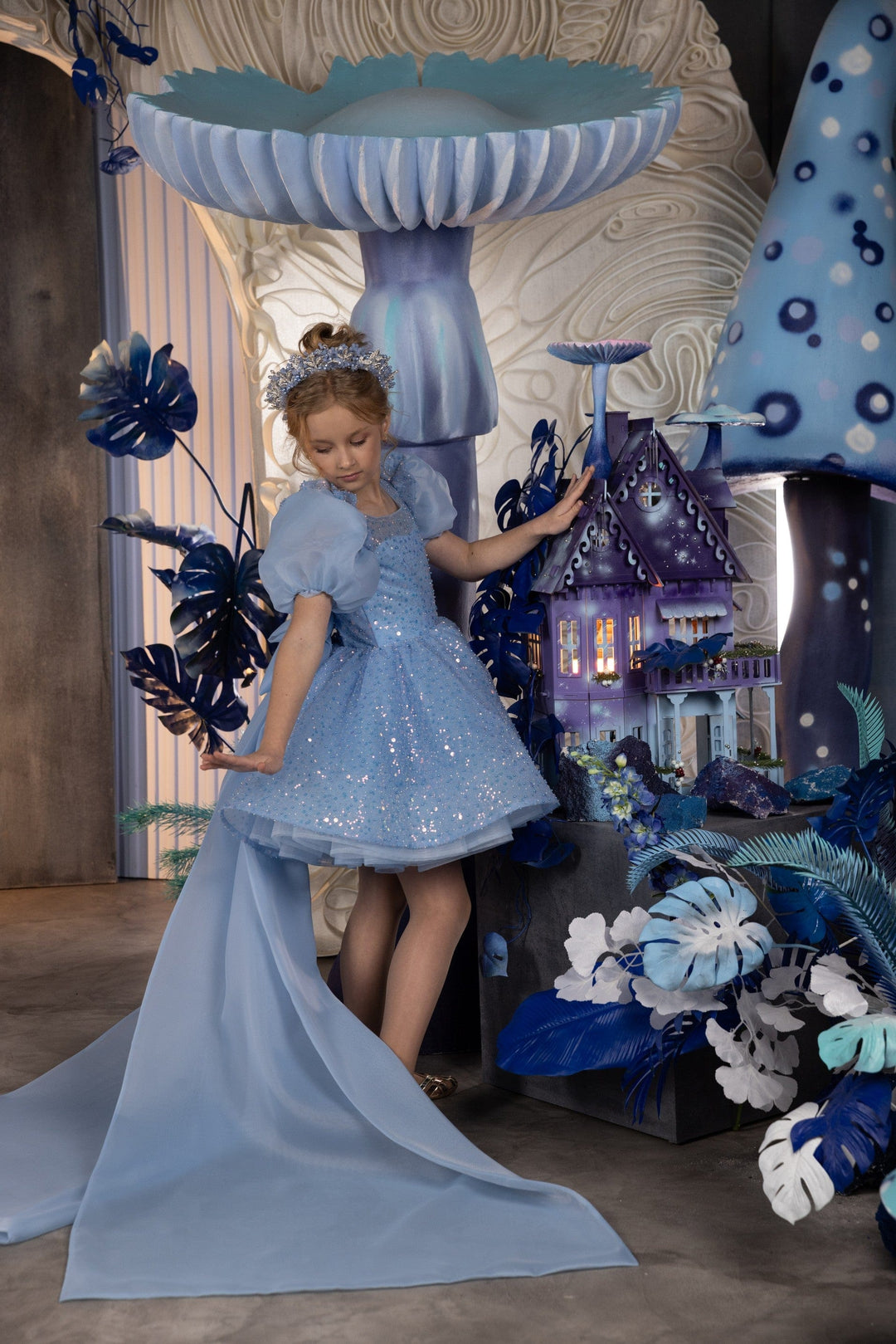 Sunnypetal Light Blue Fairy-Tale Puff Sleeves Sequins Knee-Length Birthday Dress with Big Bow