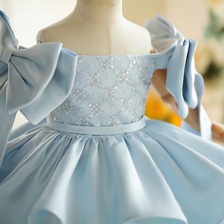 Sunnypetal Light Blue Off-Shoulder Knee-Length Flower Girl Dresses with Bow Sleeves