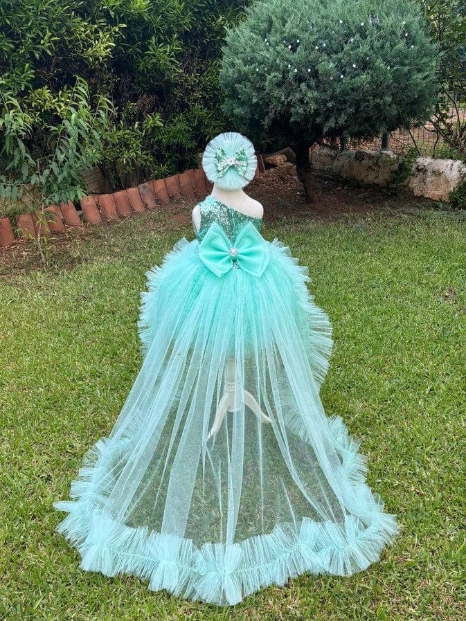 Sunnypetal Light Green One-Shoulder Embroidery Flowers Flower Girl Dresses for Special Occasion