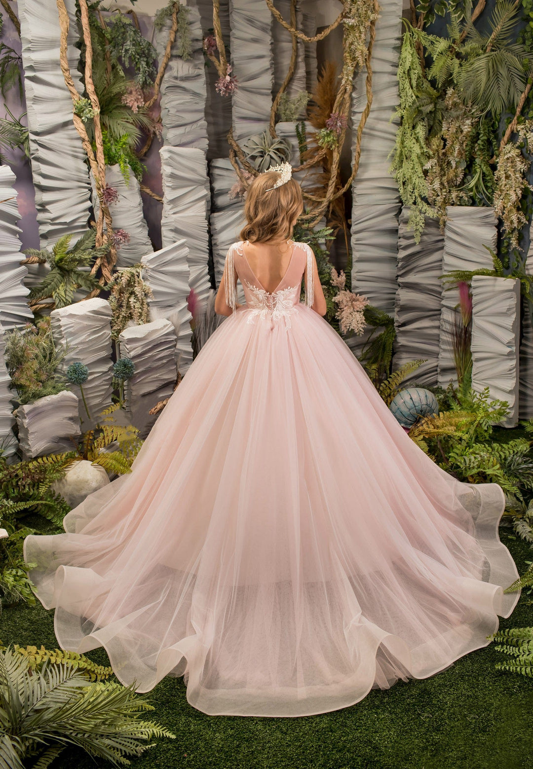 Sunnypetal Light Pink Ball-Gown Tulle Dress Shoulder Tassels Floral Lace Appliques Flower Girl Dress