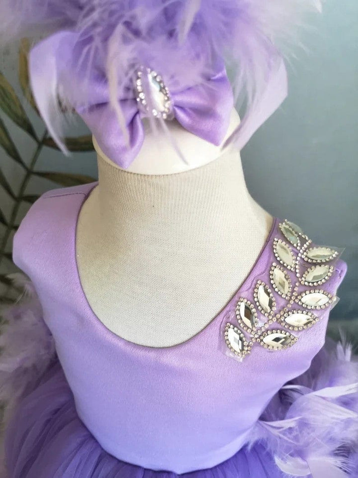 Sunnypetal Lilac Sleeveless Feathers Tulle Flower Girl Dresses with Detachable Train