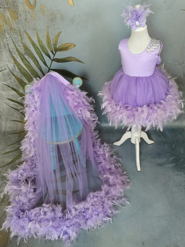 Sunnypetal Lilac Sleeveless Feathers Tulle Flower Girl Dresses with Detachable Train