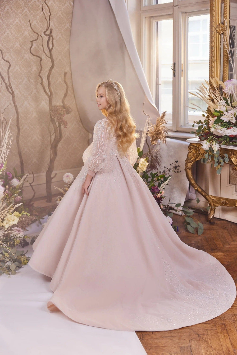 Sunnypetal Luxurious Sparkling Tulle Flower Girl Gown with Lace & Sequins