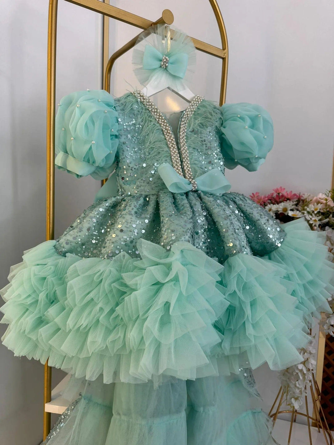 Sunnypetal Mint Puff Sleeves Sequin Ruffles Tulle Flower Girl Dress with Detachable Train