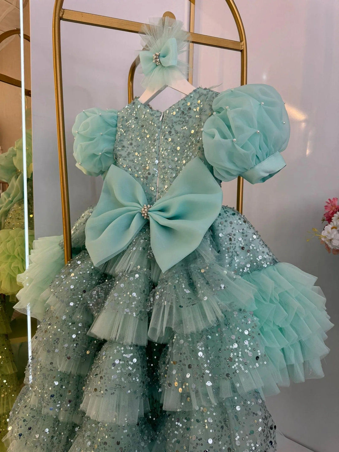 Sunnypetal Mint Puff Sleeves Sequin Ruffles Tulle Flower Girl Dress with Detachable Train