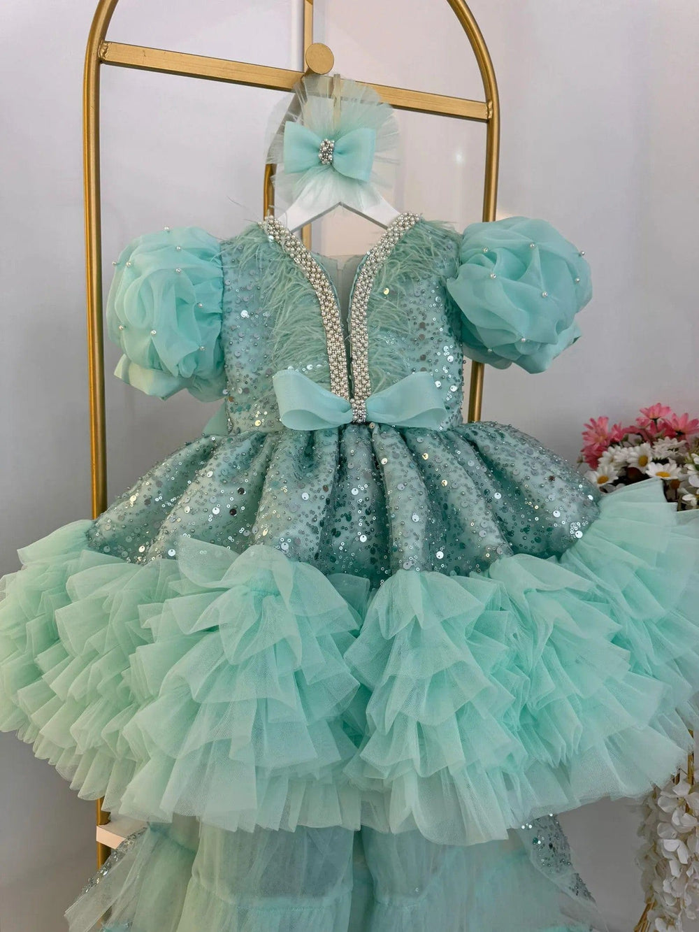 Sunnypetal Mint Puff Sleeves Sequin Ruffles Tulle Flower Girl Dress with Detachable Train