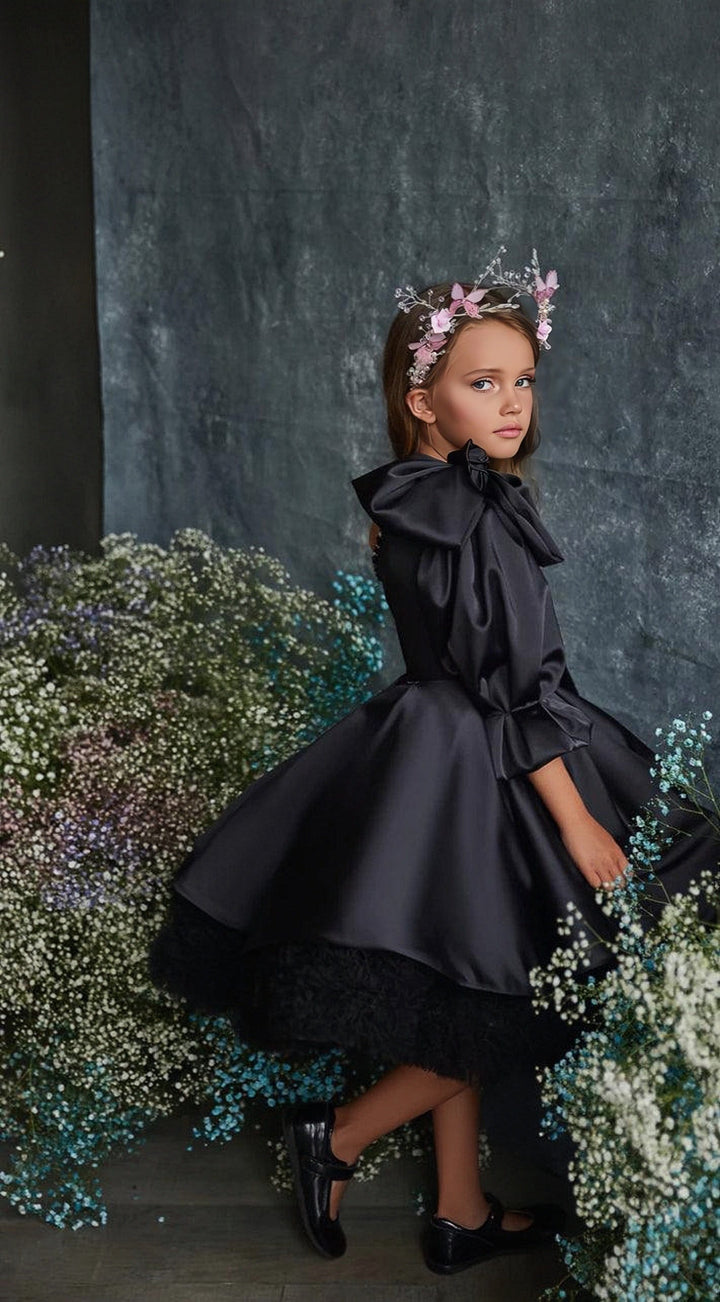 Sunnypetal Off-The-Shoulder Single Sleeve Bow Satin Knee-Length Flower Girl Dresses