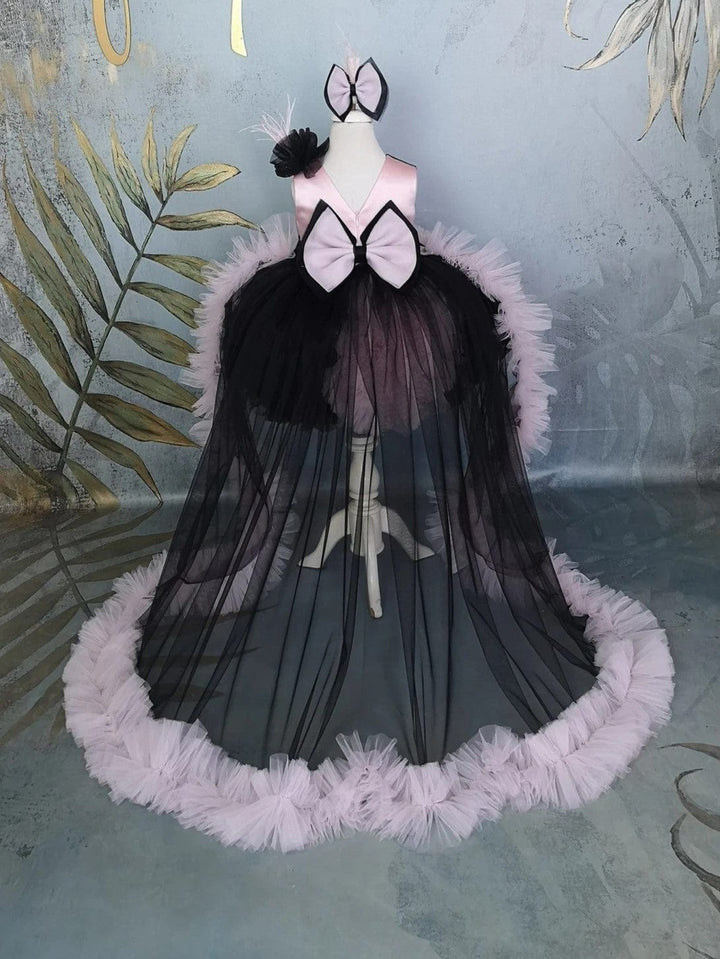 Sunnypetal Pink Black V-Neck Satin Knee-Length Tulle Flower Girl Dresses