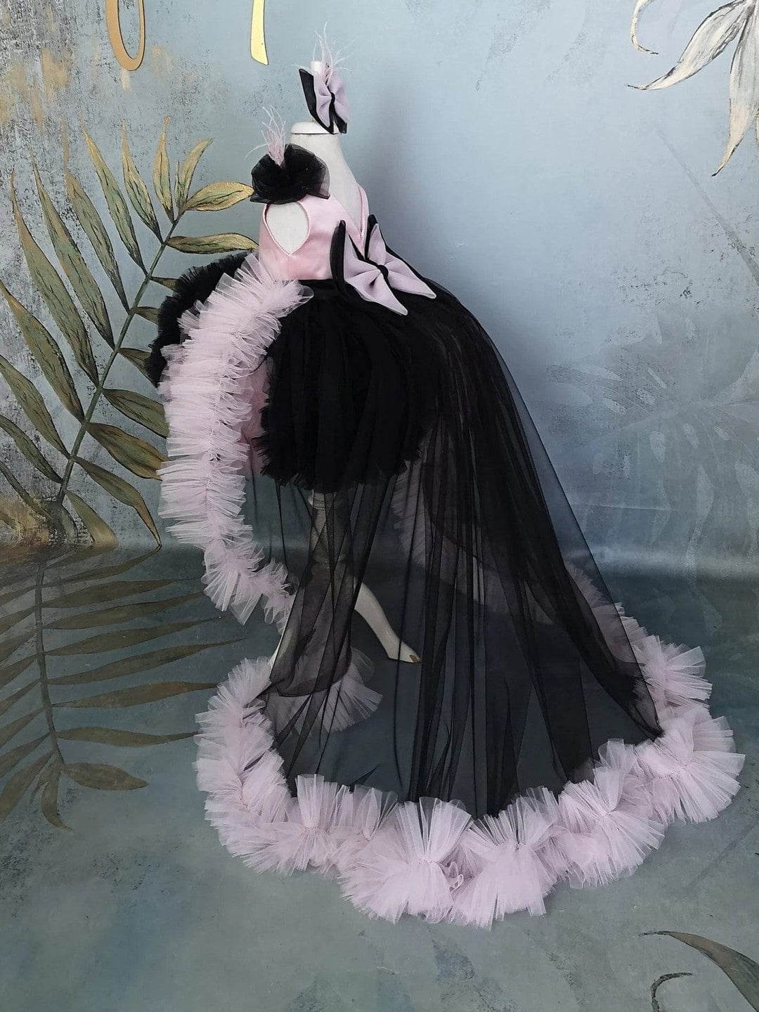 Sunnypetal Pink Black V-Neck Satin Knee-Length Tulle Flower Girl Dresses