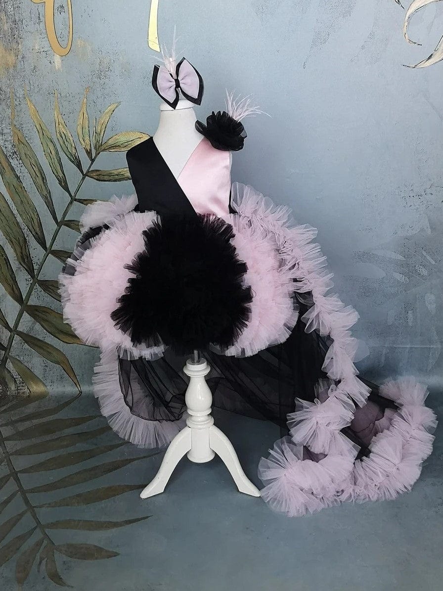 Sunnypetal Pink Black V-Neck Satin Knee-Length Tulle Flower Girl Dresses