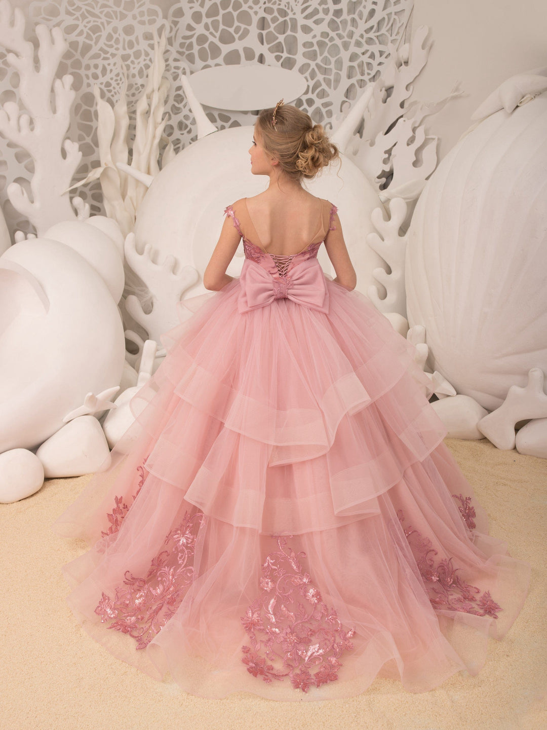 Sunnypetal Pink Floral Appliques Sequins Flower Girl Dress Tulle Layered Long Dress with Train