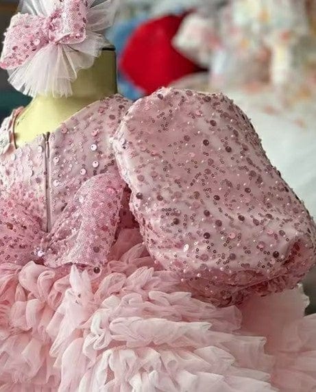 Sunnypetal Pink Flower Girl Dress Short Puffy Sleeve for Baby Girl One Shoulder Birthday Gown