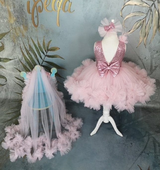 Sunnypetal Pink Sleeveless V Back Puff Tulle Flower Girl Dresses with Detachable Train