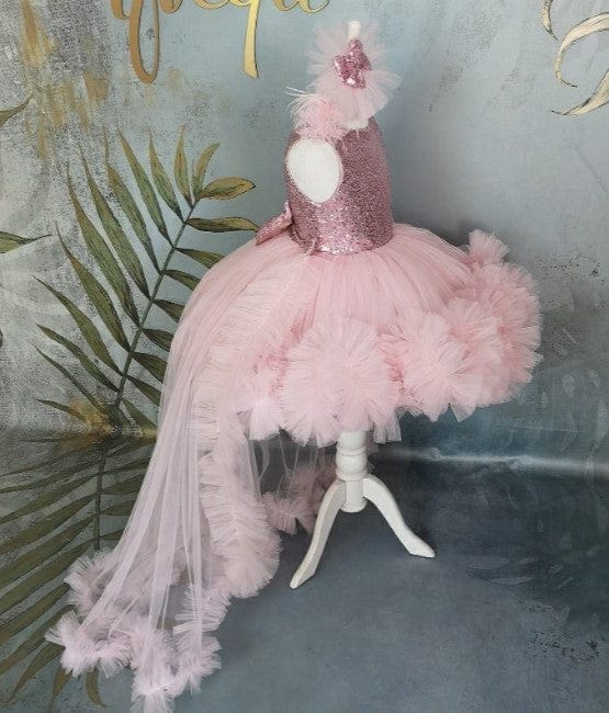 Sunnypetal Pink Sleeveless V Back Puff Tulle Flower Girl Dresses with Detachable Train