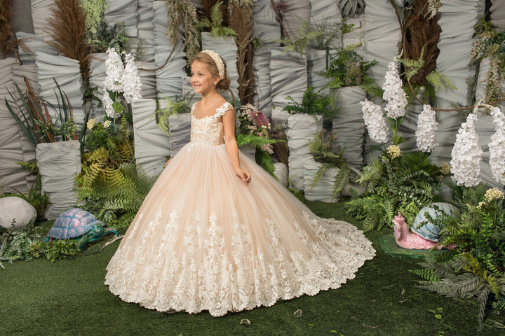 Sunnypetal Princess Tulle Flower Girl Dress with Lace Appliques & Bow-For Special Occasions