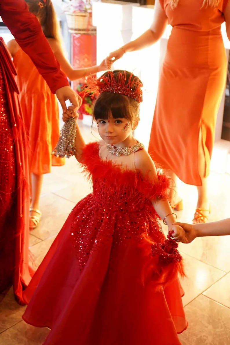 Sunnypetal Red Puffy Feathers Sequin Wedding Pageant Prom Flower Girl Dresses