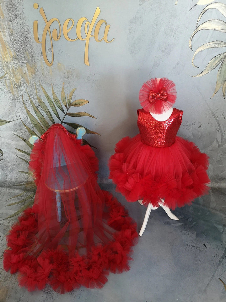 Sunnypetal Red Sleeveless Sequin Flower Girl Princess Dresses with Detachable Train