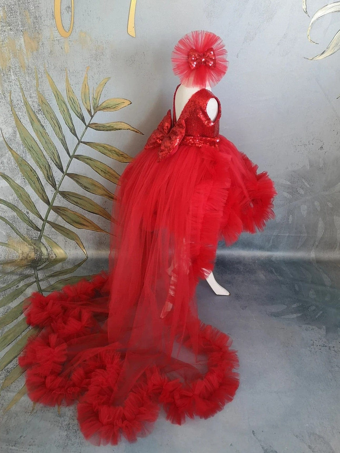 Sunnypetal Red Sleeveless Sequin Flower Girl Princess Dresses with Detachable Train