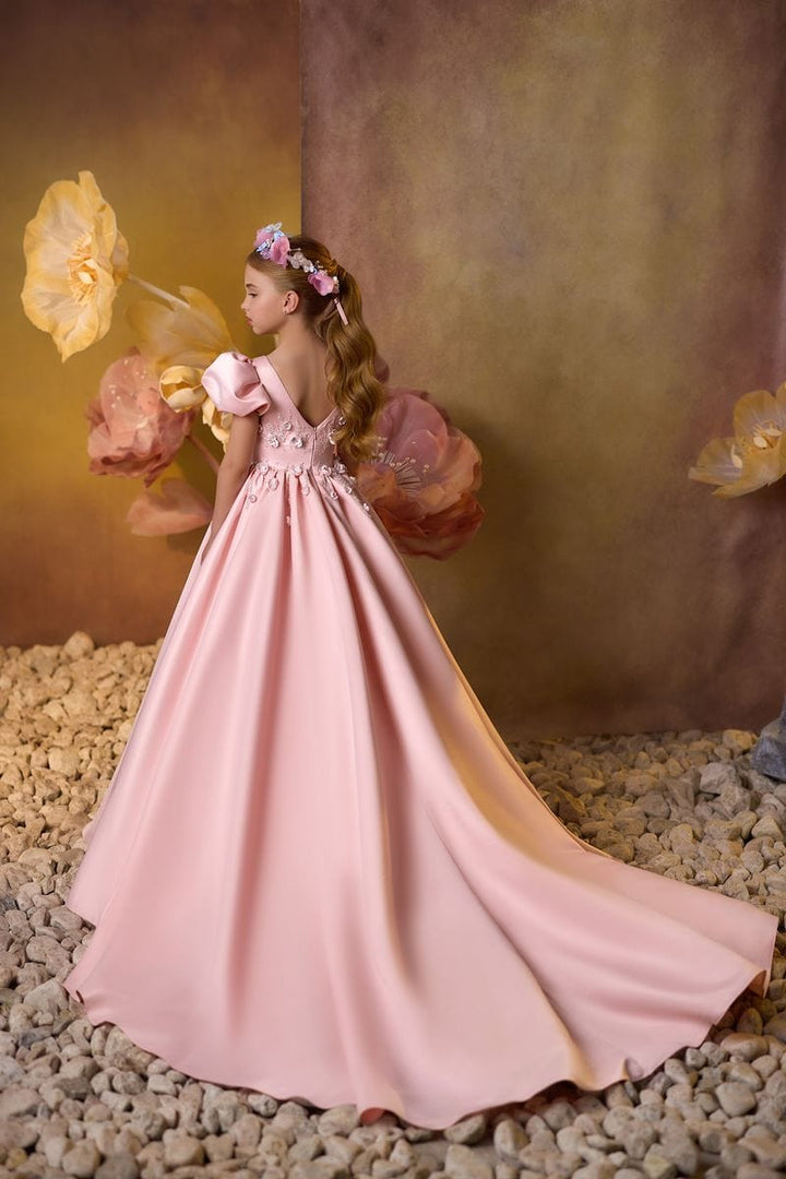 Sunnypetal Royal Blossom Puff-Sleeve Flower Girl Gown with Elegant Train