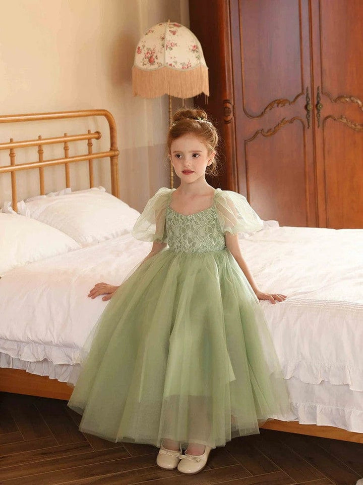 Sunnypetal Sage Green A-Line/Princess V-Neck Puff Sleeves Tulle Flower Girl Dresses