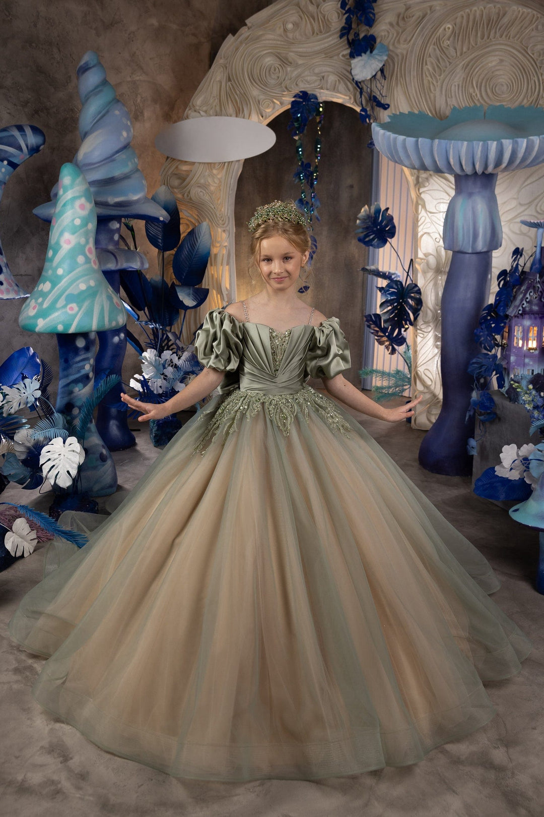 Sunnypetal Sage Green Off-Shoulder Satin Pleated Sleeves Bow Long Ball-Gown Dresses with Train