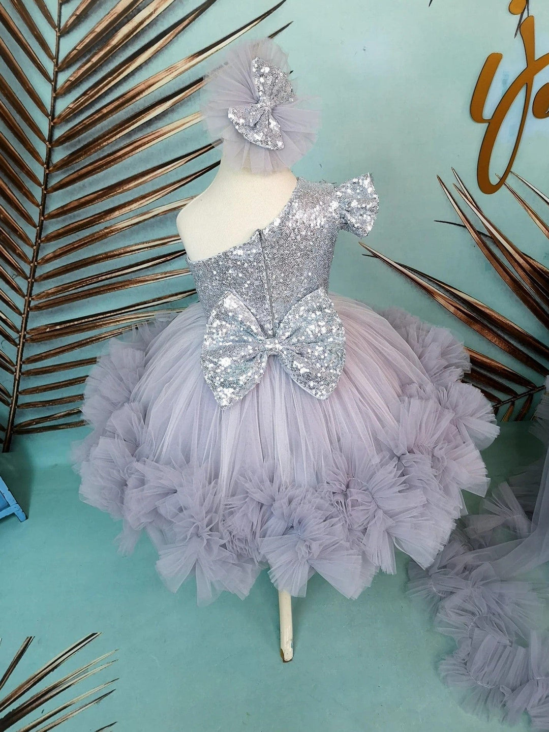 Sunnypetal Silver One-Shoulder Sequin 3D Butterfly Asymmetry Flower Girl Dresses