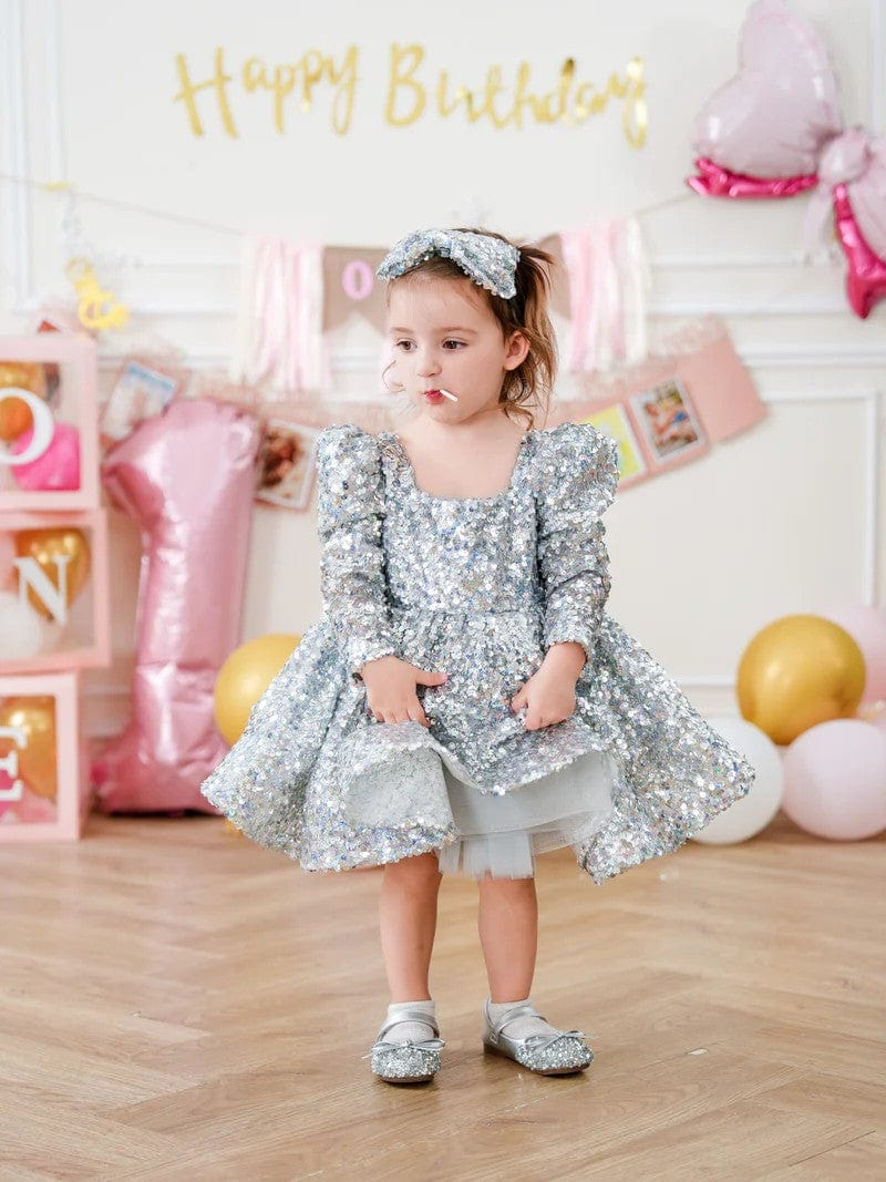 Sunnypetal Silver Sequin Long Sleeves Square Neck Knee-Length Flower Girl Dresses