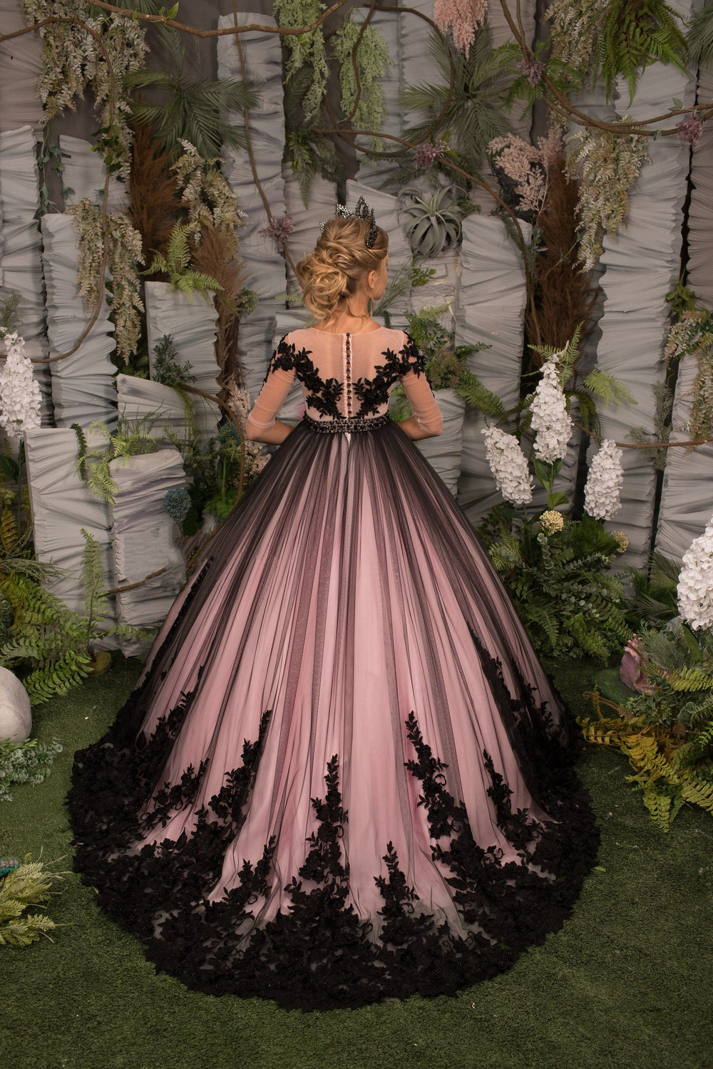 Sunnypetal Stunning Pink-to-Black Gradient Design Floral Lace Appliques Flower Girl Dresses