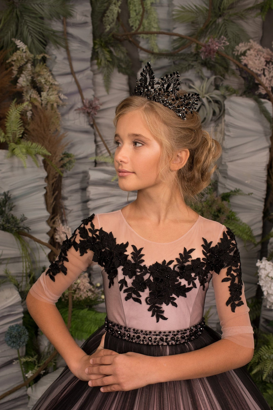 Sunnypetal Stunning Pink-to-Black Gradient Design Floral Lace Appliques Flower Girl Dresses