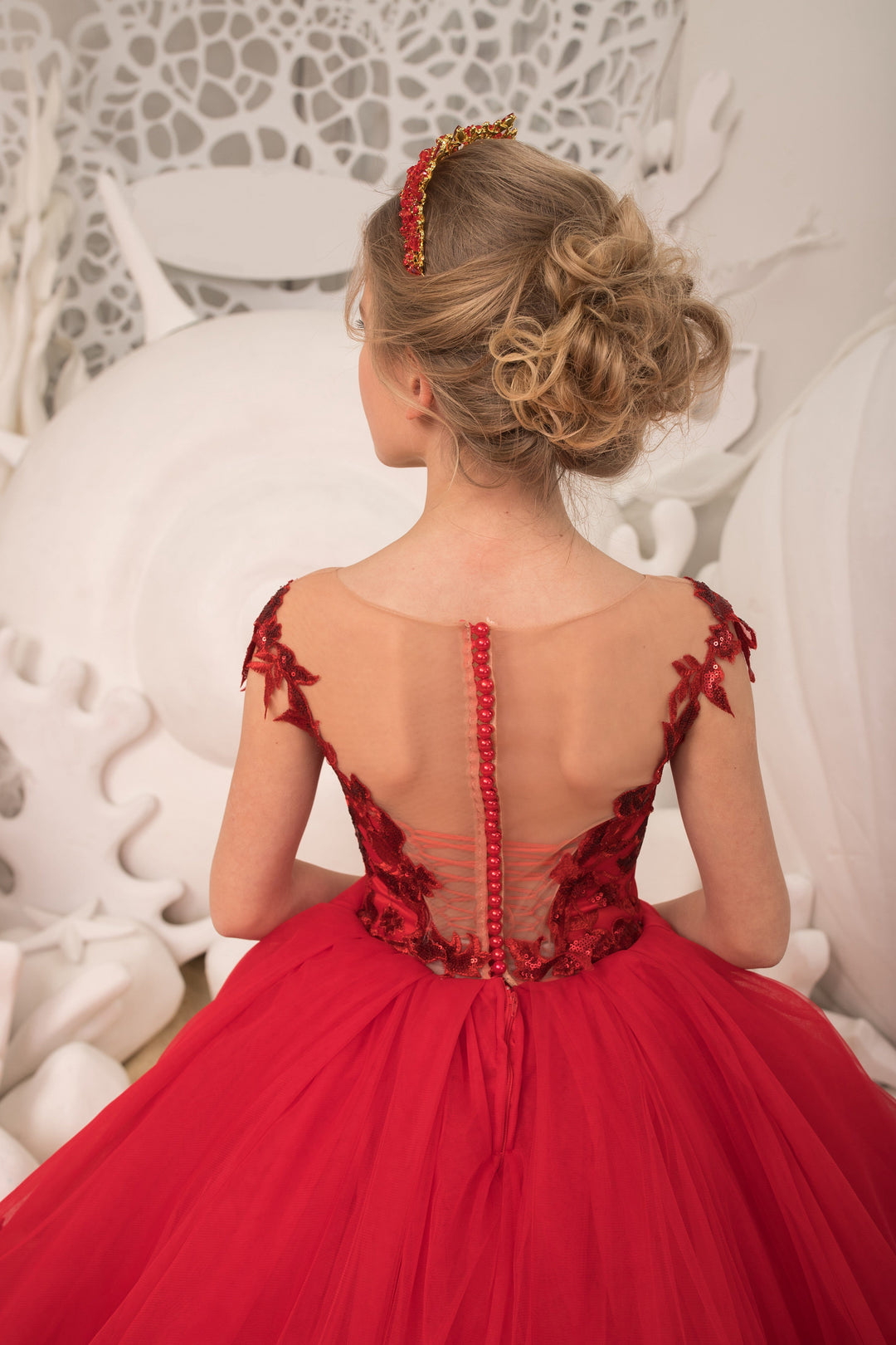 Sunnypetal Stunning Red Prom Pageant Ball-Gown Lace Appliques Sequins Long Tulle Flower Girl Dresses