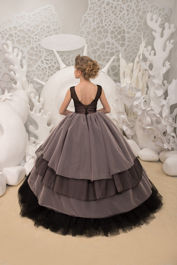 Sunnypetal Sweet Sleeveless Black Polka Dot Bow Tulle Bodice Ball-Gown Flower Girl Dresses