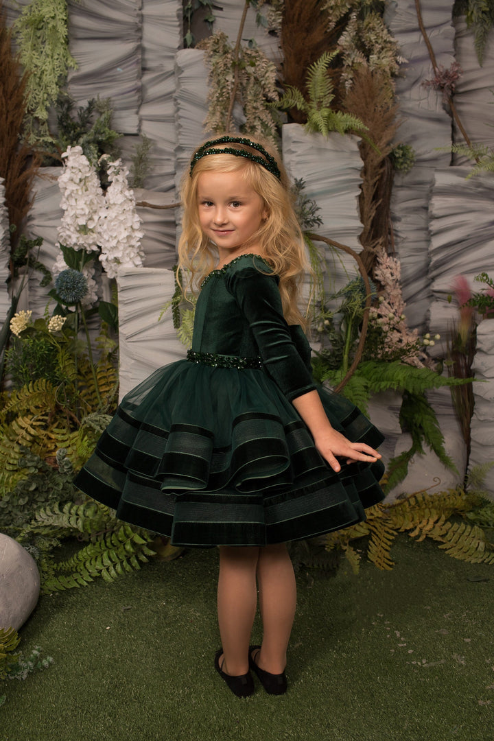 Sunnypetal Velvet Long Sleeves Sweetheart Tulle Knee-Length Flower Girl Dress with Bow