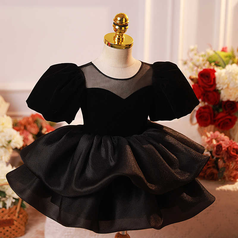 Sunnypetal Vintage-Inspired Black Velvet Flower Girl Dress with Puff Sleeves