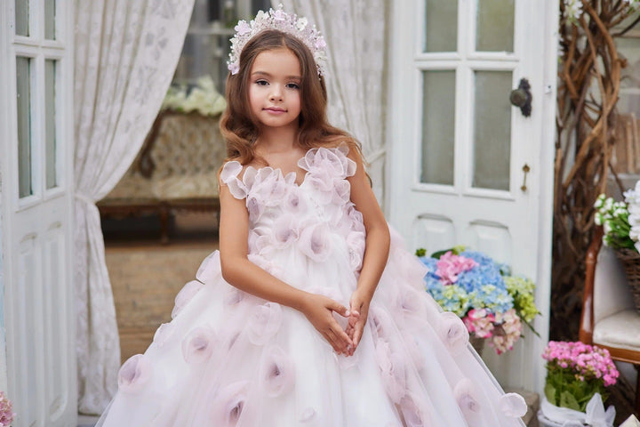Sunnypetal Whimsical Dream Princess Tulle Flower Girl Wedding Gown with 3D Flowers