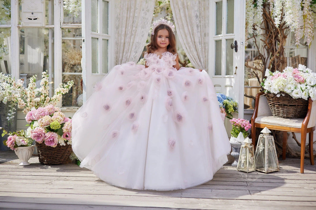Sunnypetal Whimsical Dream Princess Tulle Flower Girl Wedding Gown with 3D Flowers