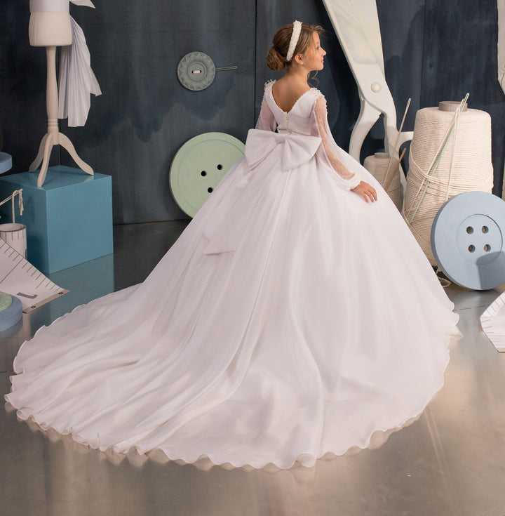 Sunnypetal White Ball-Gown Tulle Long Sleeves Flower Girls Dress With Jewel Bow