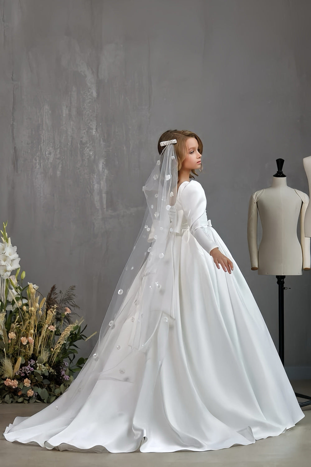 Sunnypetal White Gorgeous Satin Ball Gown Flower Girl Dresses First Holy Communion Dress