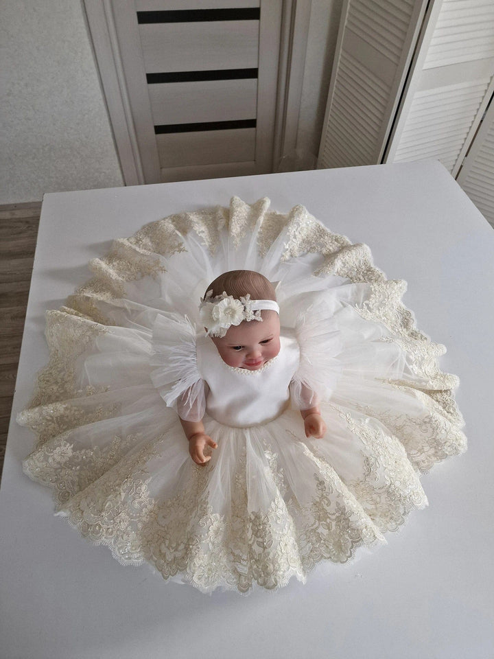 Sunnypetal White Lace Baby Toddler Baptism Dresses with Feathers / Pearls / Bow