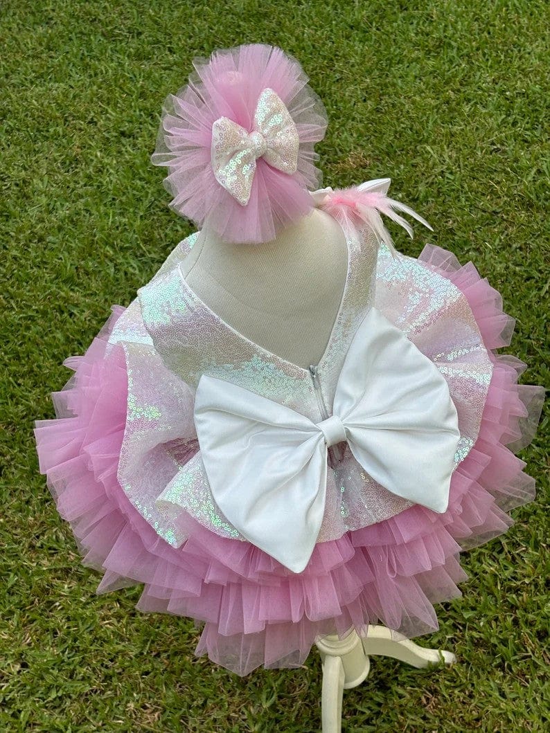 Sunnypetal White Pink Sleeveless Layered Tulle Flower Girl Dress with Detachable Train