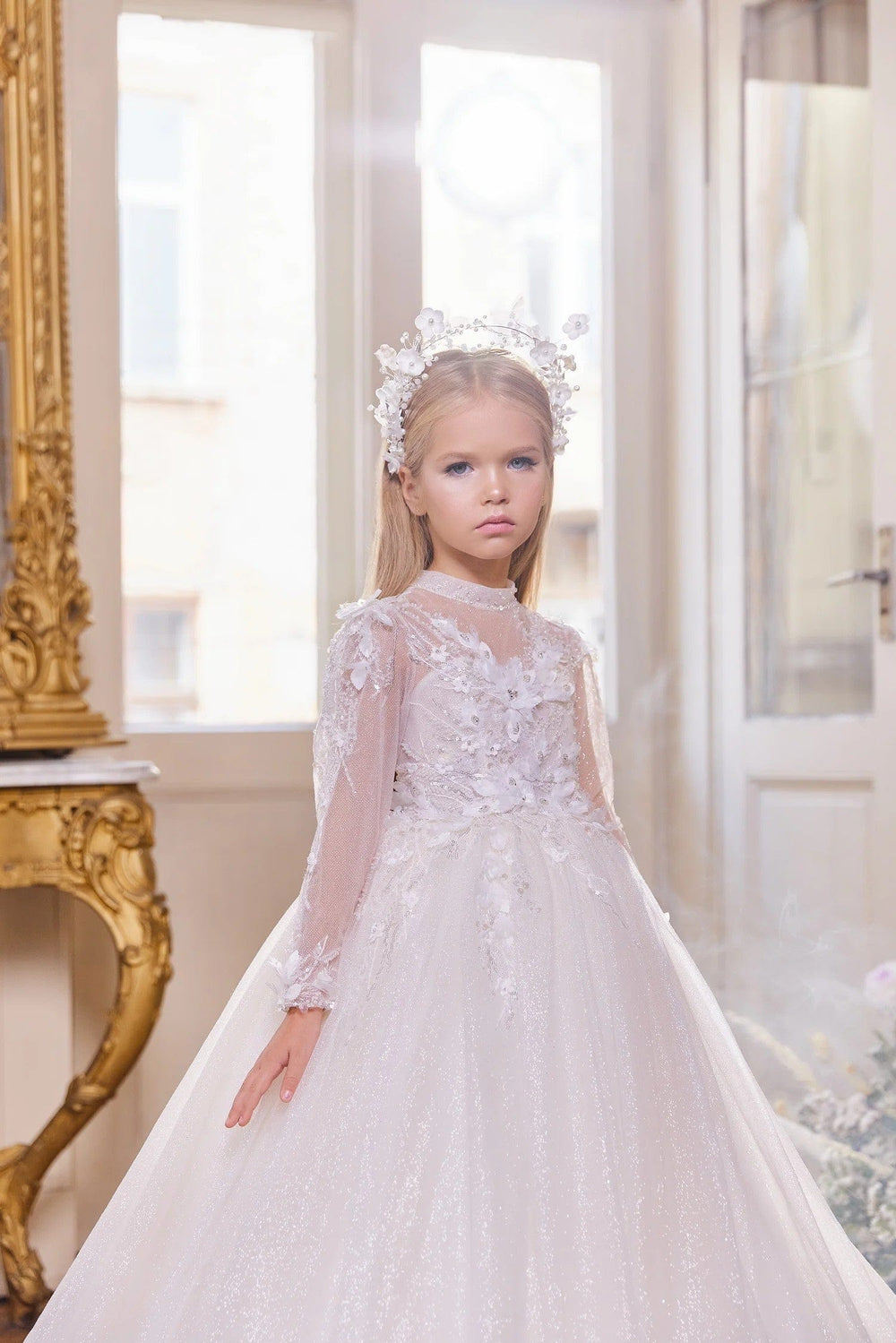 Sunnypetal White Shiny Tulle Princess Flower Girl Dresses Wedding First communion Gown